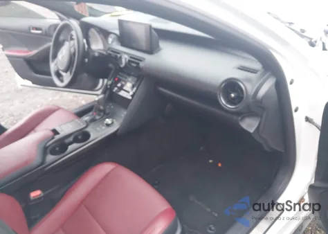 2024 Lexus Is 300 z USA, uszkodzony, nr VIN JTHDA1D27R5128914